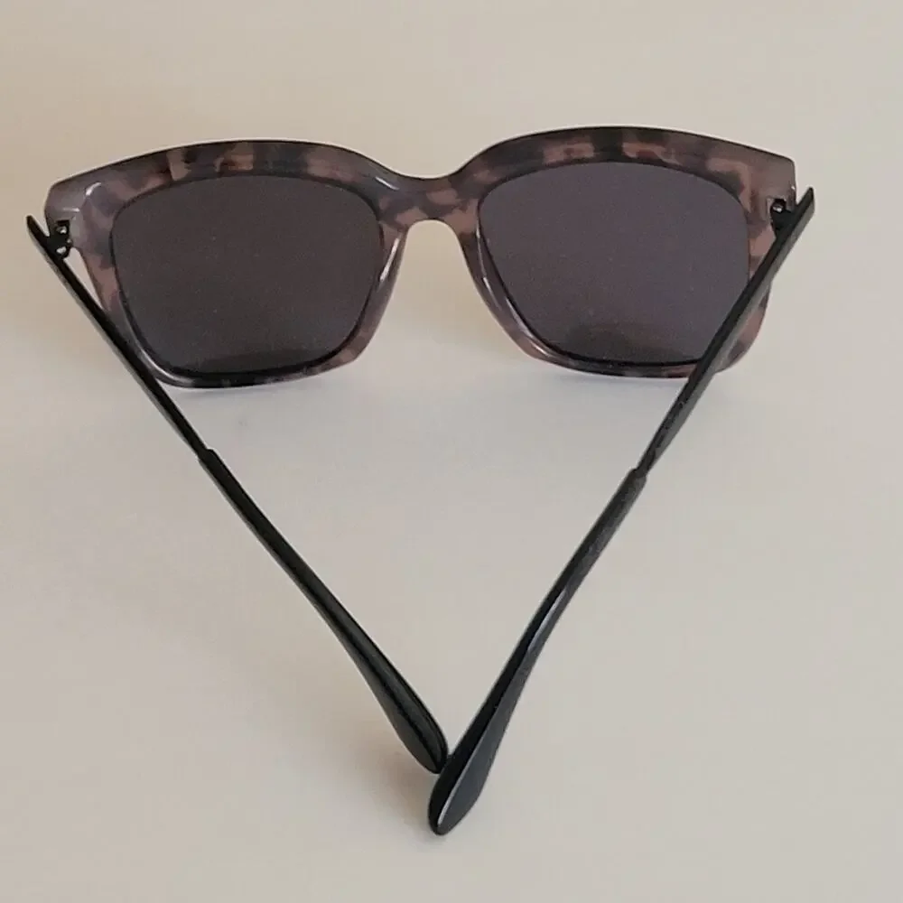 DIFF Eyewear Hailey Tortoise Sunglasses Oversized Square DE01-0255 54-19-145